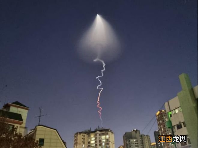 韩多地民众目击UFO？韩国防部回应：系自研固体燃料运载火箭试飞