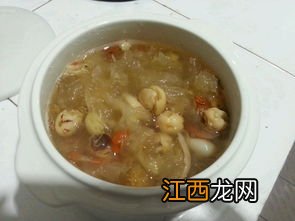 银耳汤用炒菜锅煮多久