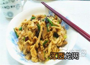 肉丝炒什么菇