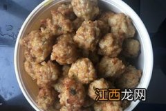 肉圆里面的马蹄是什么样