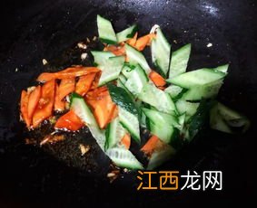 扇贝丁和什么一起吃好