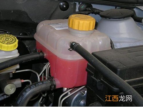 防冻液颜色变浅了是不是该换了-防冻液怎么换正确方法