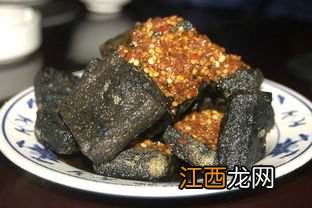 臭豆腐是怎样变成黑色的-臭豆腐有黑色素吗