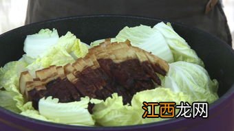 腊肉是切了泡水还是大块泡-腊肉泡水是切开泡还是整块泡