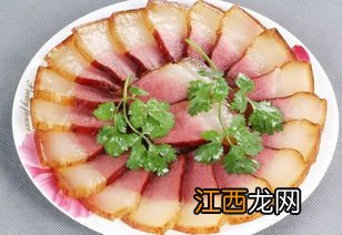 腌腊肉要切多厚多宽-腊肉切多大一块腌制