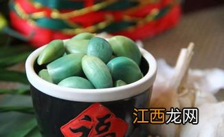 腊八蒜用的米醋是黑的吗-腊八蒜用黑米醋腌制可以吗