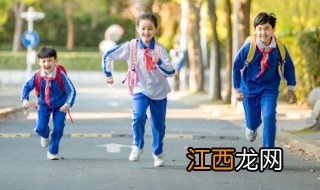 孩子总是驼背怎么纠正 孩子总是驼背怎么纠正视频