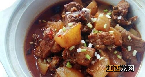 腊肉排骨和什么炖好吃