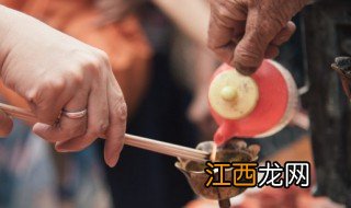中元节上坟送什么礼物最好 中元节上坟送什么礼物