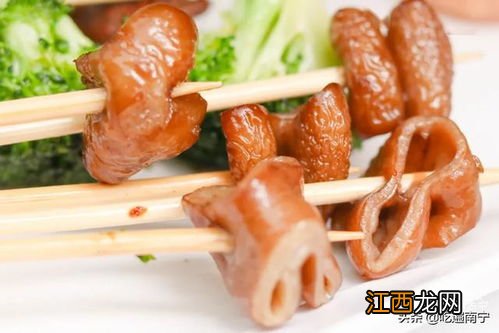 鸡爪在卤水中卤多久