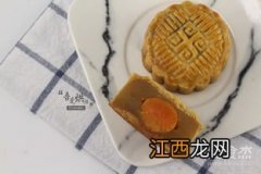 广式莲蓉蛋黄月饼用什么油