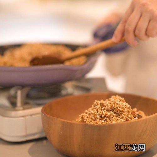 板粟放什么炒好看