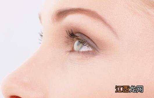 季节是否影响割双眼皮