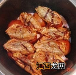 电饭煲焖鸡翅要闷多久