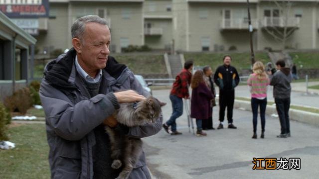 汤姆·汉克斯主演《生无可恋的奥托》发预告，“怪老头”造型曝光