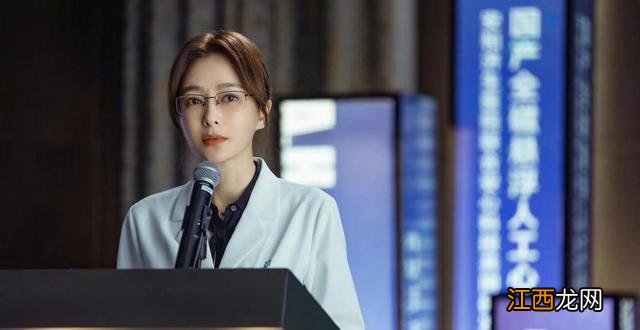 轻喜剧《芳心荡漾》今晚开播,秦岚蓝盈莹主演,3大看点值得期待