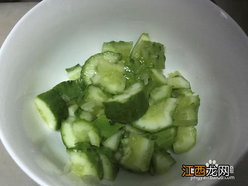 泡菜黄瓜炒什么好吃又简单