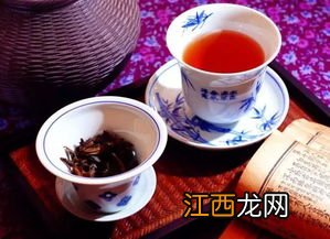 泡茶时怎么刮沫