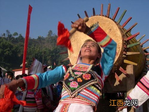 基诺族的传统节日之一:打铁节