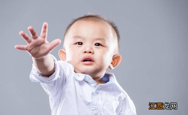 宝宝聪不聪明“看手”就知道,手上有这3个特征,暗示智商很高