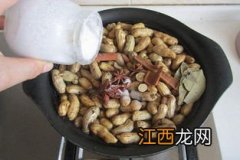 煮咸花生需要放什么