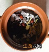 黑豆猪骨汤要放什么村料