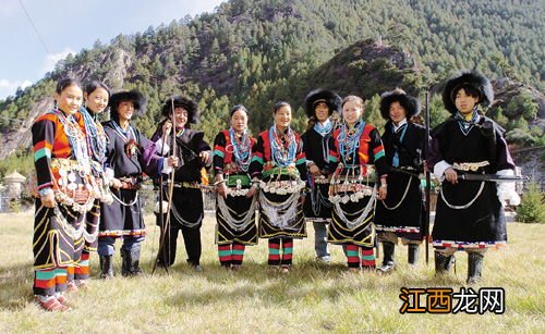 粗犷豪放的珞巴族服饰文化