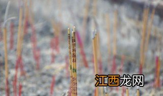 中元节上坟带什么饰品 中元节上坟带什么饰品吉利