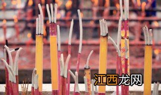 中元节上坟用什么花 中元节用上坟吗