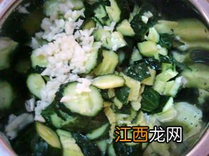 蒜泥拌黄瓜放什么