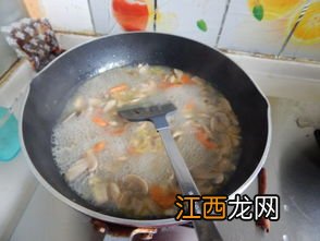 蘑菇肉片汤煮多久