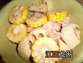 莲藕玉米炖猪蹄放什么调味