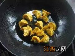 饺子用小火蒸多久