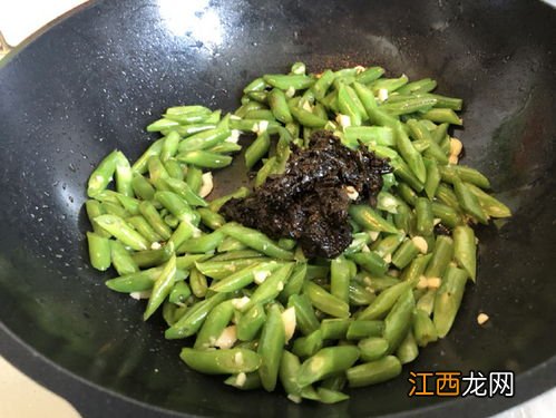 橄榄菜和什么菜炒