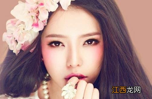 化妆前后对比 大饼脸瞬变瓜子脸