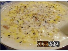 牛奶醪糟鸡蛋先放什么