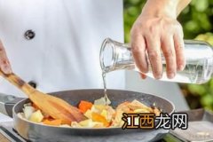 炒菜油过多久才能加水