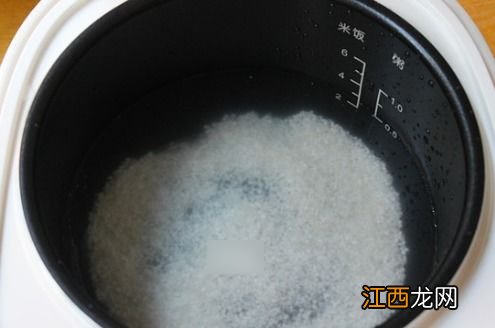 八宝米煮粥要多久