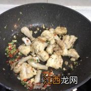 豆腐鱼用什么粉炸