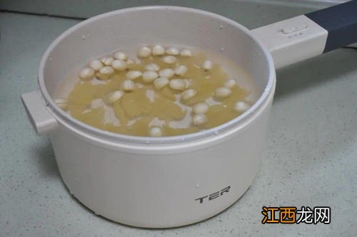 银耳搭配什么煲汤好喝