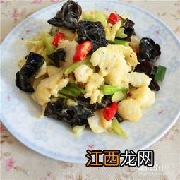 炒鱼片跟什么炒好吃