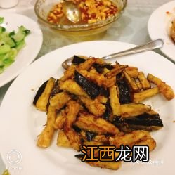 酒店咸蛋黄茄子什么做