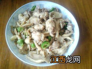 什么菌炒鸡肉好吃