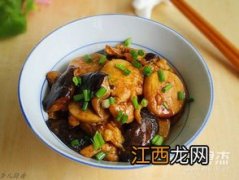 什么菌炒鸡肉好吃