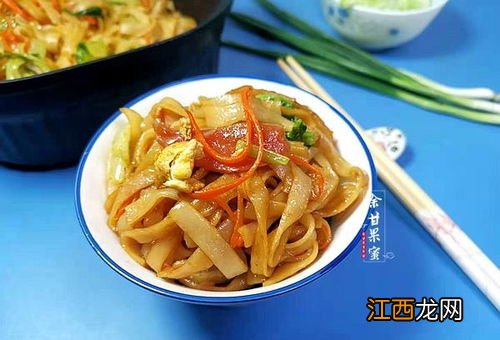 炒牛肉河粉要加什么配料