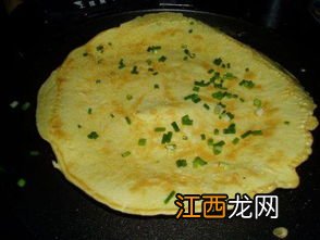 鸡蛋饼用电饼铛怎么做好吃