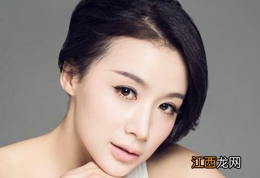 裸妆粉底怎样才能更自然