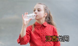 孩子爱打人该怎么引导，孩子爱打人该怎么引导呢