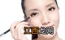 内双眼线如何画 眼睛才能炯炯有神呢