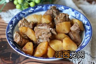 排骨炖土豆要煮多久